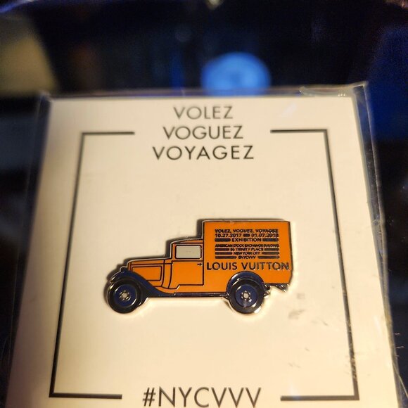 Rare Louis Vuitton Volez Voguez Voyagez Exhibition Limited Edition Truck Pin - Picture 1 of 5